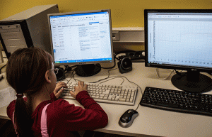 erfassen_an_zwei_monitoren01_web